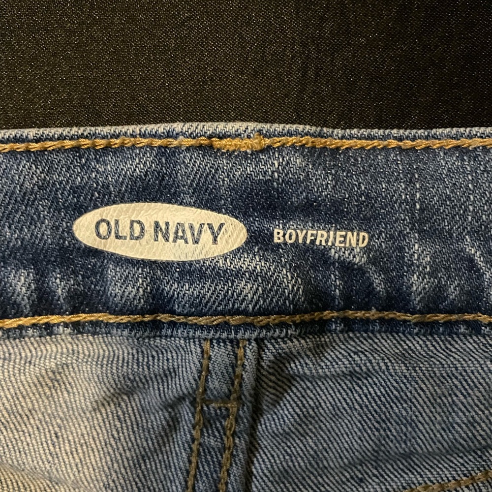 Old Navy Boyfriend Distressed Women's Blue Denim Shorts - Picture 3 of 4